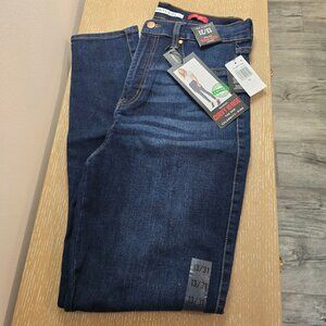 NWT Skinny Jeans
